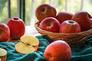 《英雄联盟》《Valorant》强强联动 新角色泽丽和妮虹是合作开发